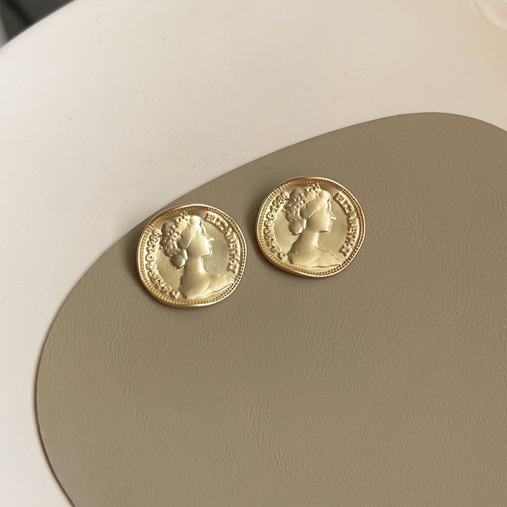 DIY accessories Baroque style  - Pearl Earring Stud บทวิจารณ์และราคา
