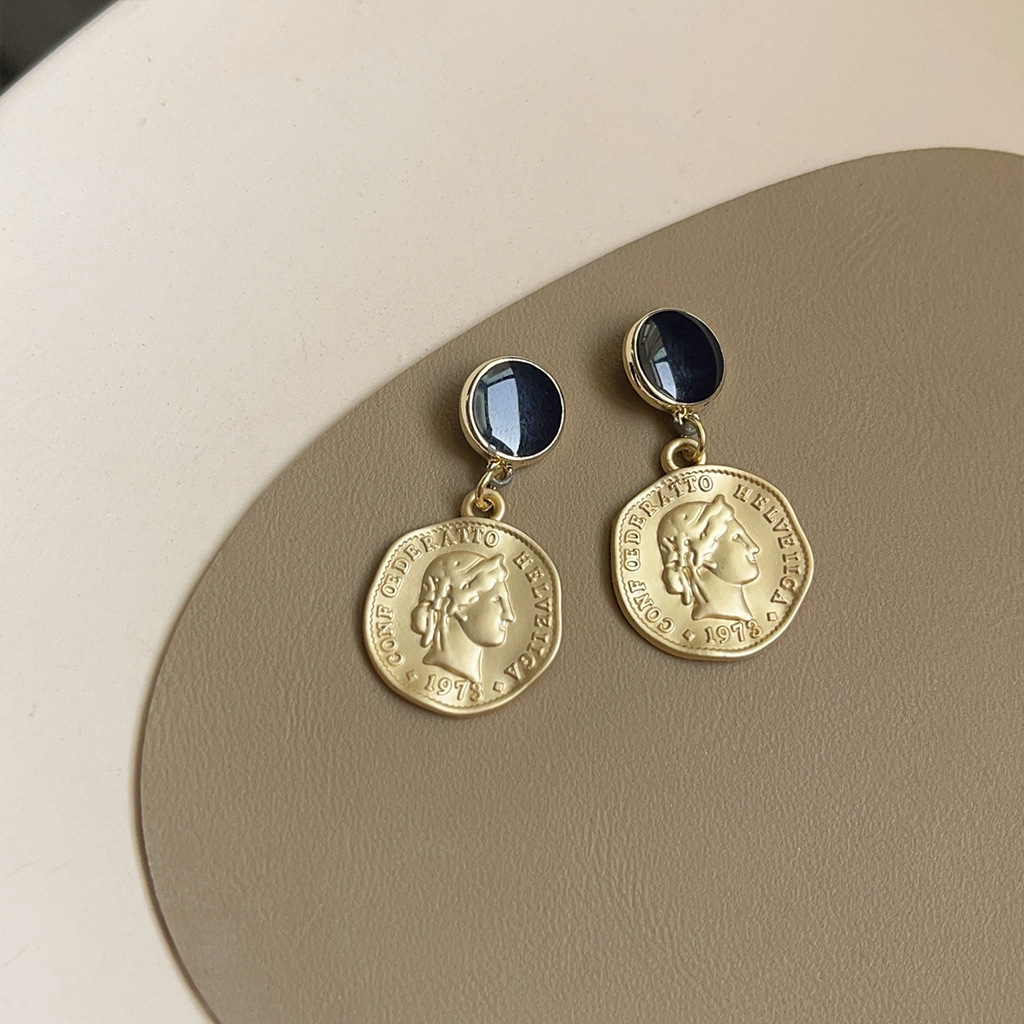 DIY accessories Baroque style  - Pearl Earring Stud บทวิจารณ์และราคา