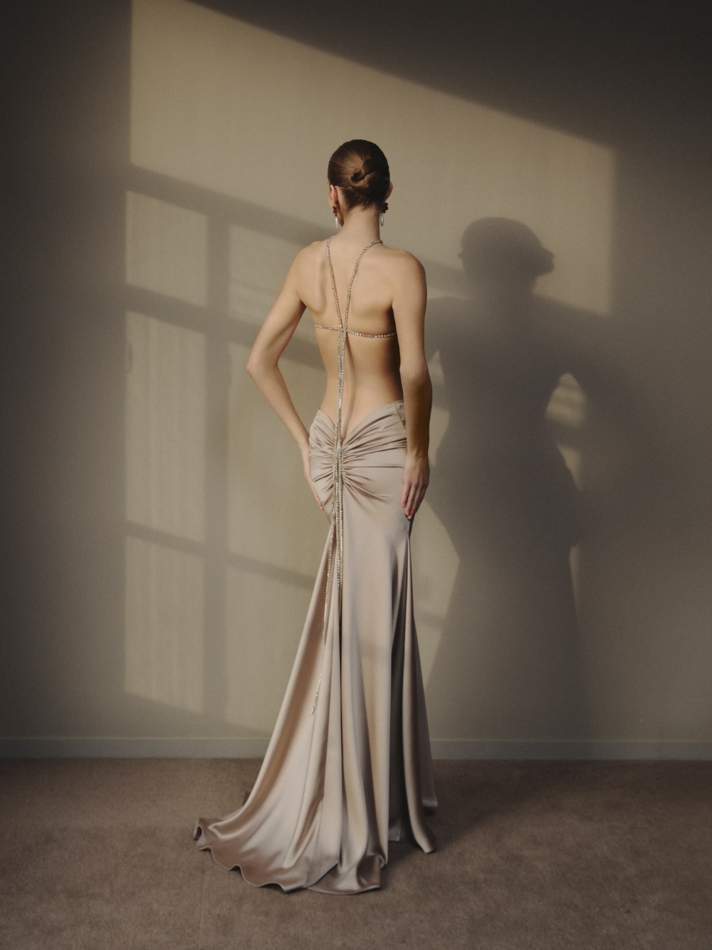 Cutout Waist Open Back Satin M - Women Formal Wear Dubai บทวิจารณ์และราคา